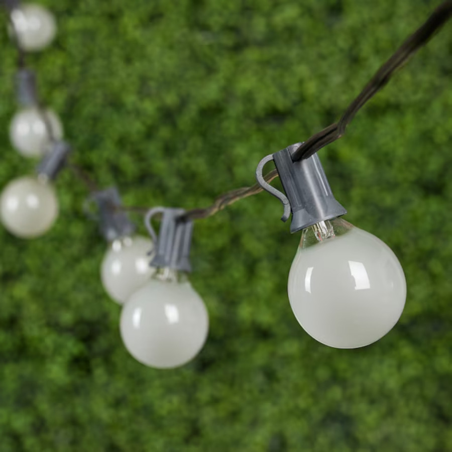 Outdoor 7.6m String light 23x Frost G40 LED Bulbs